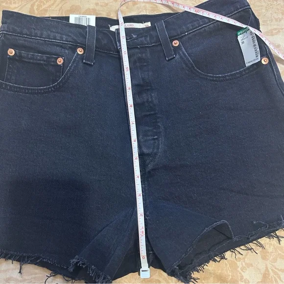 Levi's Ribcage Shorts - Picture 9 of 10